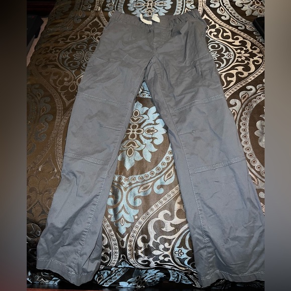 2 boy pants - Picture 1 of 2